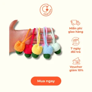 Hình ảnh móc khóa hoa tulip len handmade của Chút Chíu với thiết kế nhỏ xinh.