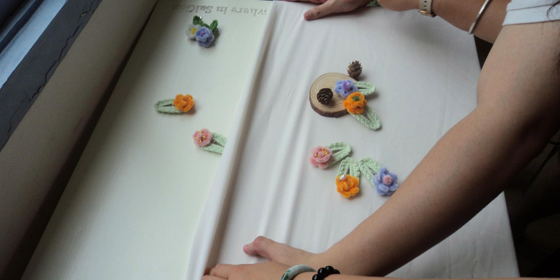 hãy chọn món quà phù hợp nhất để gửi gắm lời yêu thương của e đến những người phụ nữ thân yêu trong đời – vì những khoảnh khắc đẹp nhất luôn bắt đầu từ trái tim. ngoài ra bạn có thể theo dõi https