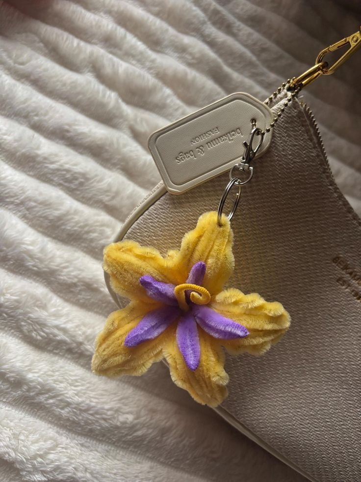 Móc khoá kẽm nhung handmade