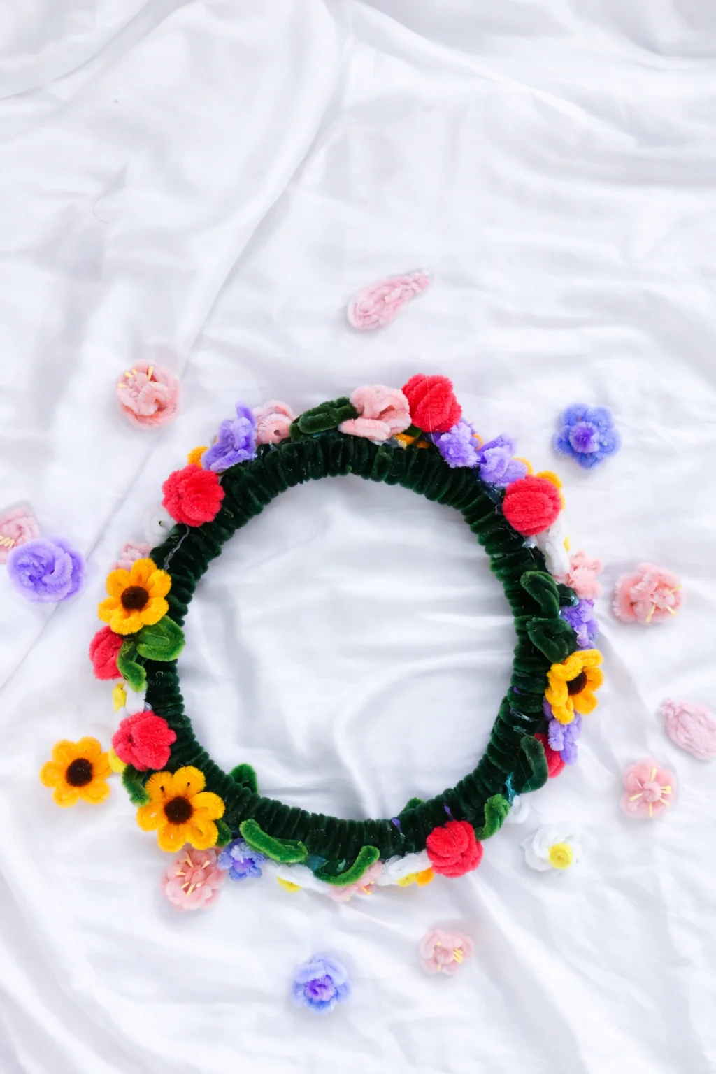 Vòng Hoa Đội Đầu Kẽm Nhung Handmade