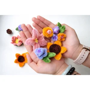 Sản phẩm ghim cài áo handmade của Chút Chíu